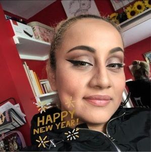 Meet your Posher, Lily